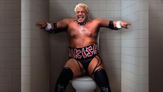 10 Weirdest Things WWE Wrestlers did Before Their Matches