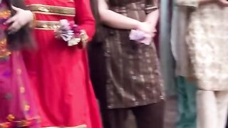 Girl dancing 2033