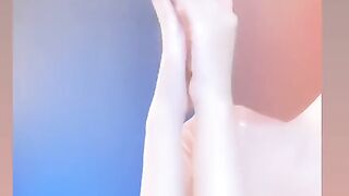 Hand dance 2