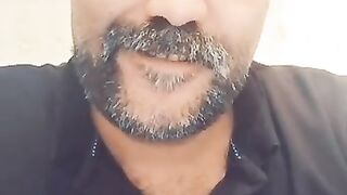 عايز تقتل حد