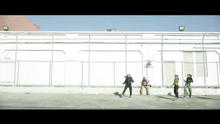 Джей-Хоуп _Chicken Noodle Soup (feat. Becky G)_ MV(720P_HD).