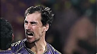 Mitchell starc 2 wickets in 1st over