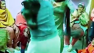 Uf kya dans hy