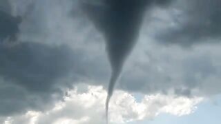 THE MOST INSANE TORNADO VIDEO ever captured in Westmoreland, Kansas 2
