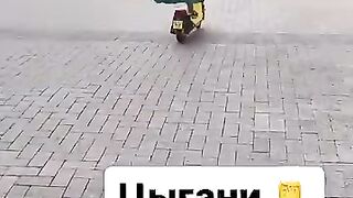Gypsies Funny Video · Цыгани