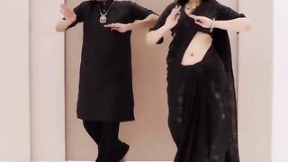 Ayesha khan dance on suna hai UN ko shakayt