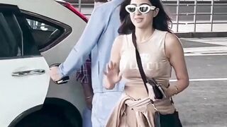 Janhvi Kapoor With Bony Kapoor & Sara Ali Khan With Ibrahim Spotted at Airport Viral Masti Bollywood