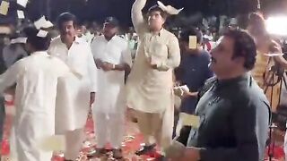 خان 16