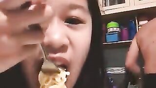 eating food in order ig(360P)