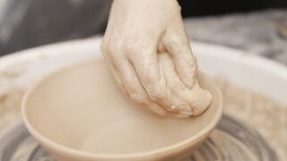 Handicraft making plates