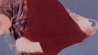 ضلي اضحكي