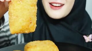 MUKBANG RISOL SUPER GENDUT GENDUT, RISOL ENAK BANGETT #mukbang #risol #inicia #febspot #viral