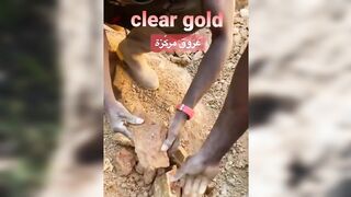 Arab  and Africans serching for gold