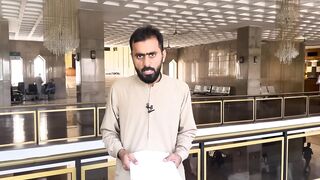What is Imran Khan doing now_ What is the atmosphere of the courtroom_ Live from the Supreme Court.