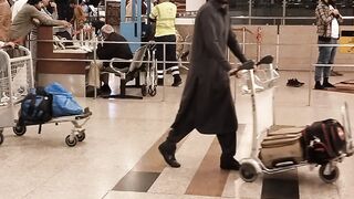 My best friend is travel to UAE