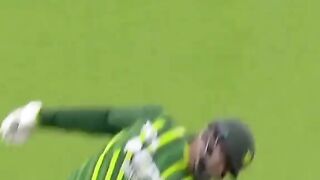 Azam Khan failed again in international match