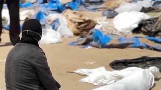 أم وجدت جثمان نجلها الشهيد بين جثامين الشهداء التي