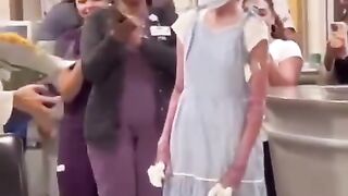 Sarah from Gaza receives a clap out from the hospital #gaza #palestine #freepalestine #shorts