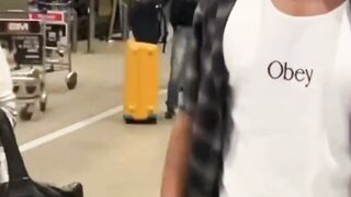 Akshay Kumar And Dimple Kapadia Spotted! #akshaykumar #short #shorts #trending #viral #bollywood #viralshorts