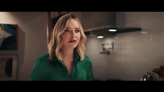 Jason biggs and jenny mollen host dinner a movie promo tbs