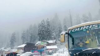 FIRST SNOWFALL IN KASHMIR VALLEY