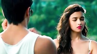 Radha - SOTY Alia Sidharth Varun Udit NarayanShreya Ghosal