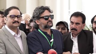 Imran Khan Appearance _ Faisal Javed Important Media Talk Outside SC _ Good News For Imran Khan.