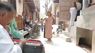 eunuch dance /kinnar dance / hijra dance /khusra dancer /khawaja sara