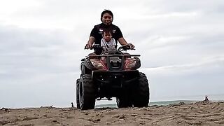 Ke Pantai Nikmati Pecel dan Mendoan