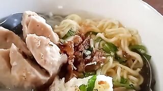 Makan Bakso