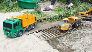 RC Excavator 7