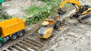 RC Excavator 9