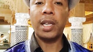 كيف تنهي الشعوب مكالماتها الهاتفية. المفاجأة مع المغربي هههه