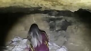 جنيه تتشكل للمغامر بجسم مغري وتطلب منه الزواج
