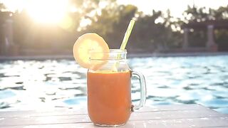 انا عايز اسافر ودونى البحر عاوزة اغير جو