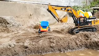 RC Excavator 10