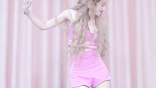 Anime dancing