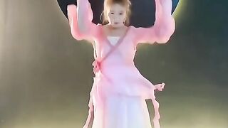 Dancing three bows to Hong Tran Luong