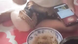 Nikmatnya Ngrokotin Tulang Sapi
