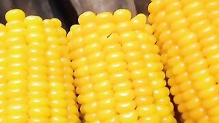 Jagung dan Pisang Rebus