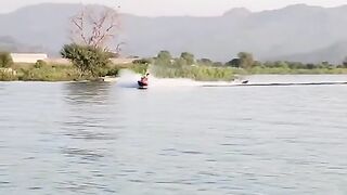Boat acidant