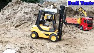 RC forklift 2