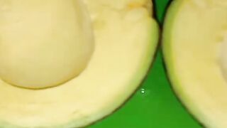 Si Kuning Alpukat Mentega