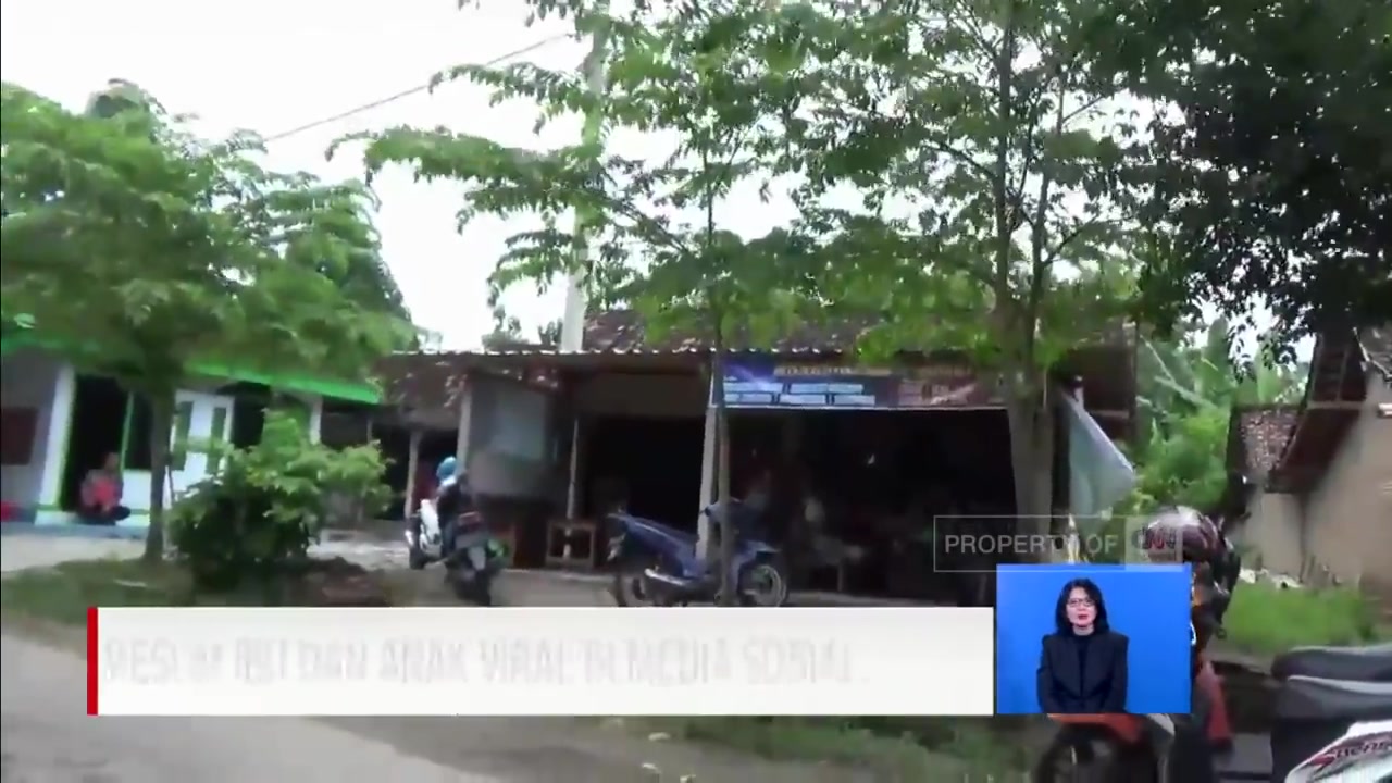 Viral Ibu Dan Anak Baju Biru by zaskia amelia
