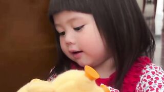 Regardez ce video bébé