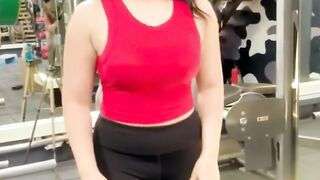 Jo milta hai mujay tu muskarata Hoon summer collection