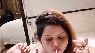 رومنسيه التدخين البنات