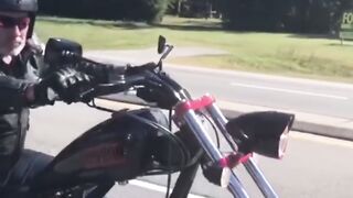 LE MOTARD