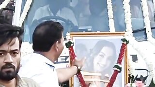 Tunisha sharma funeral moments