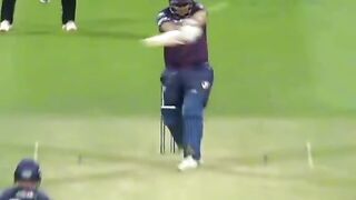Cricket  amir vs Azam Khan